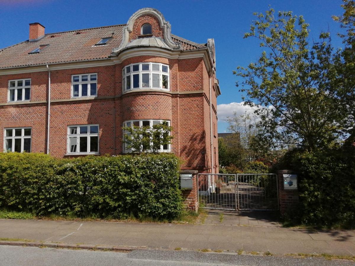 Cozy Villa-Apartment - Close To Aalborg Center - Free Citybikes And Parking Eksteriør bilde